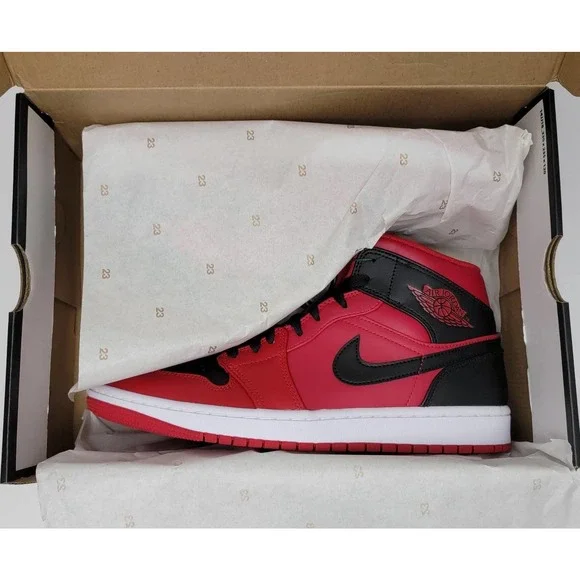 Nike Air Jordan 1 Mid Sneaker Reverse Bred Red Shoes Men's 9.5 544724-660 11W - Picture 8 of 10